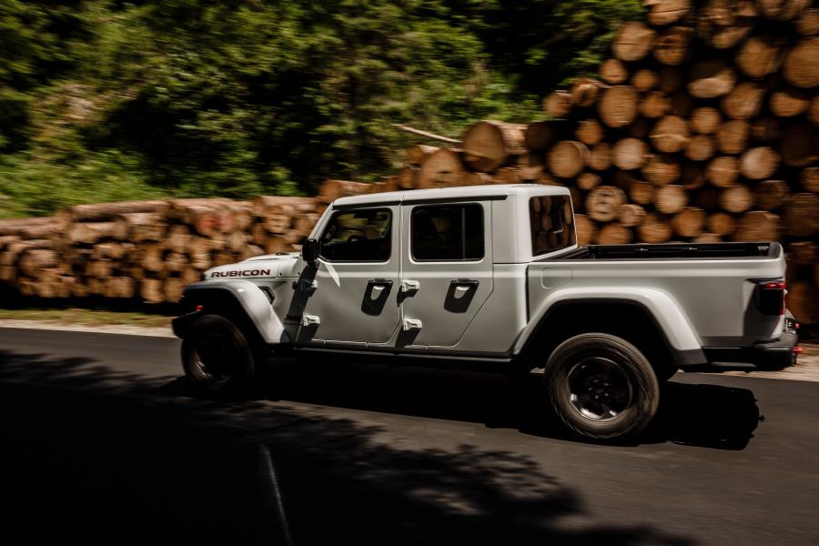  Jeep Gladiator Rubicon (JT) 2019 года  (EU) (фото 26 из 40)